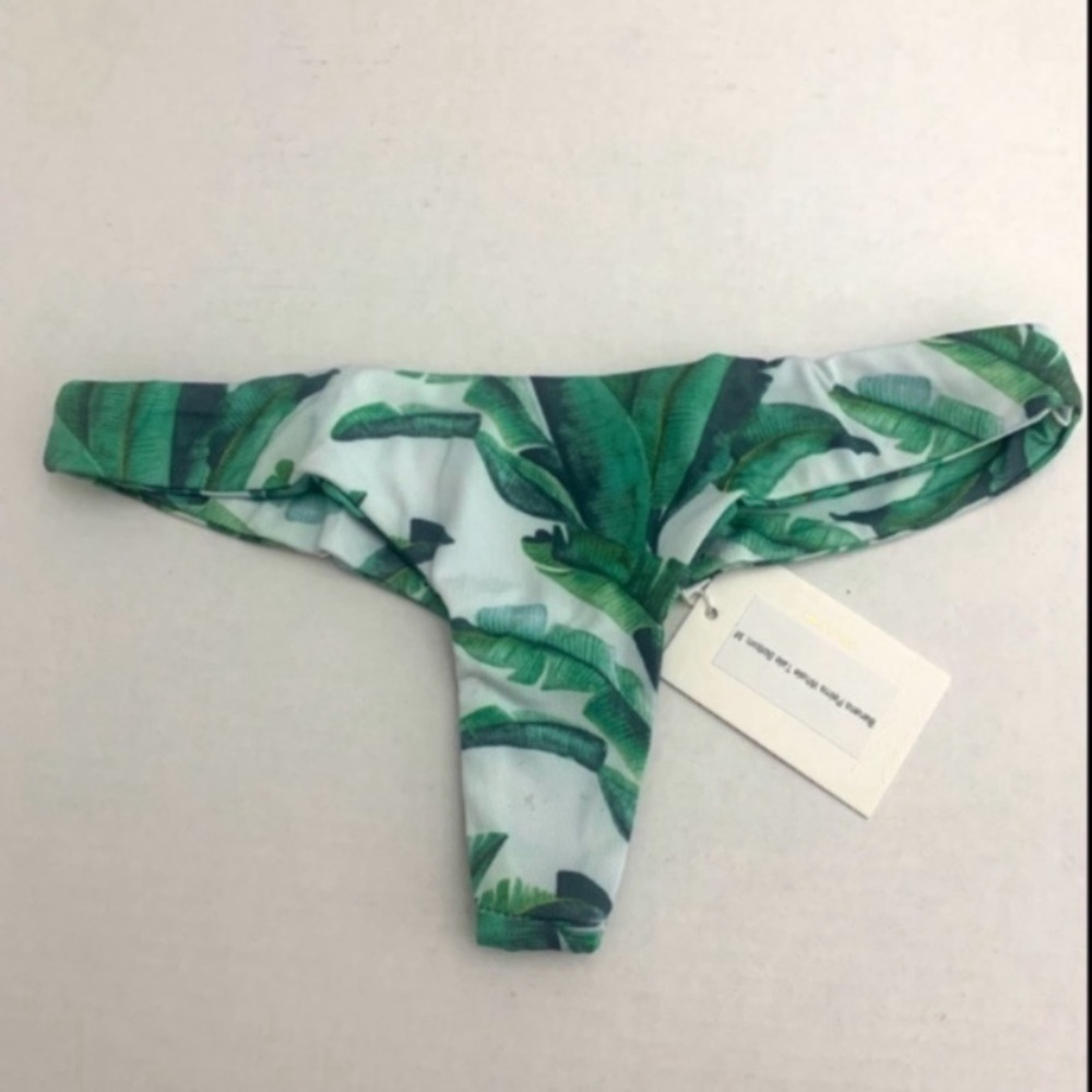 Midori Banana Palms Whale Tale Bottoms size medium